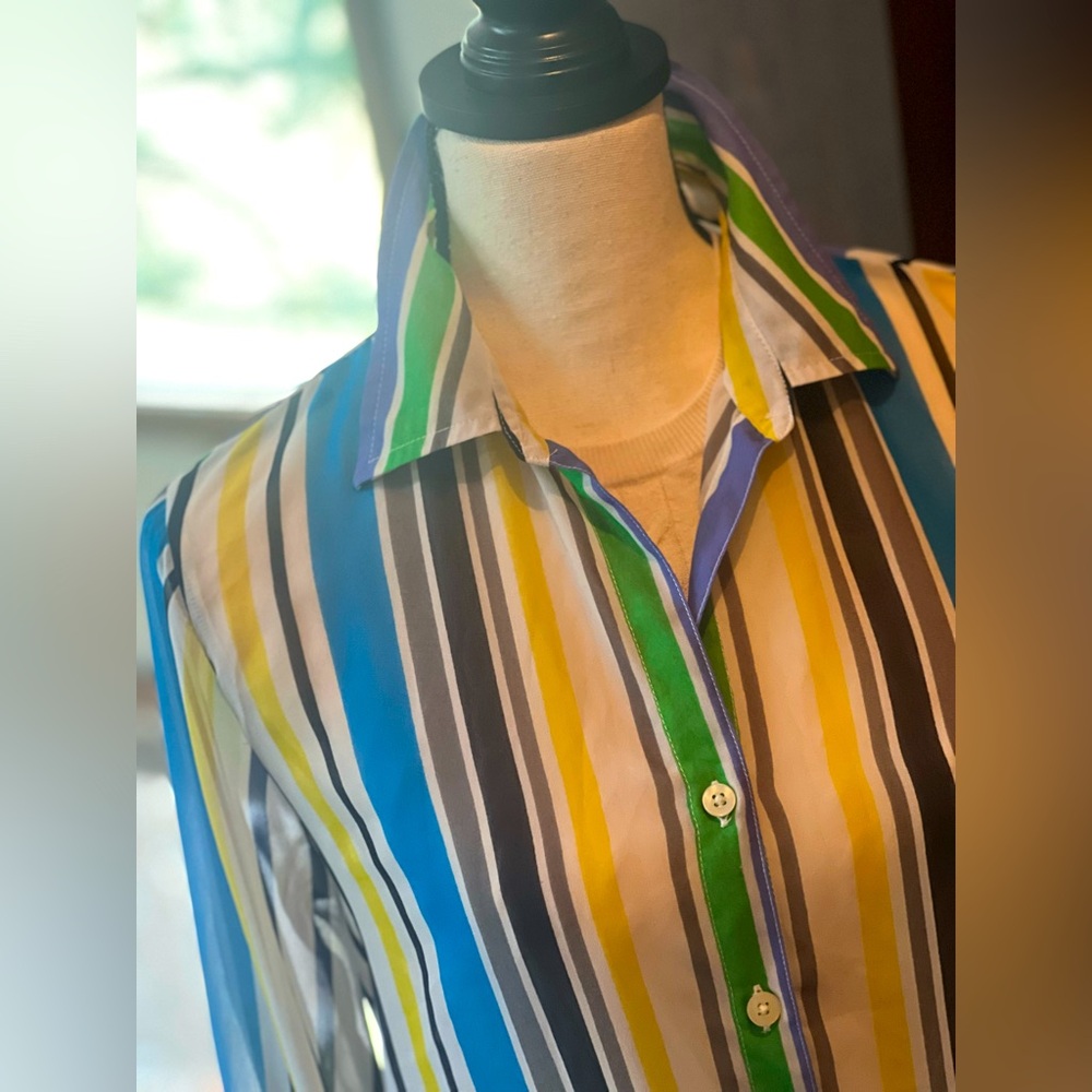 Banana Republic Semi-sheer blouse Size S.